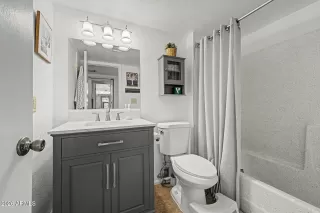 Photo #5: 7035436 Listing