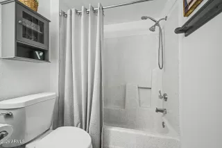 Photo #6: 7035436 Listing