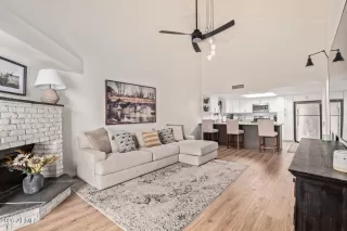 Photo #5: 7035549 Listing