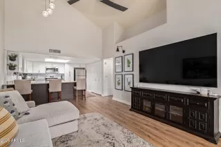 Photo #6: 7035549 Listing