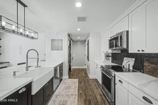 Photo #2: 7035624 Listing
