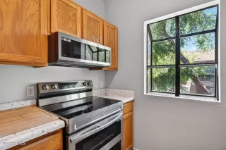 Photo #6: 7036360 Listing 