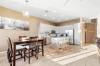 Photo #4: 7036373 Listing 