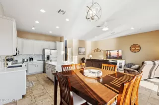 Photo #6: 7036373 Listing 