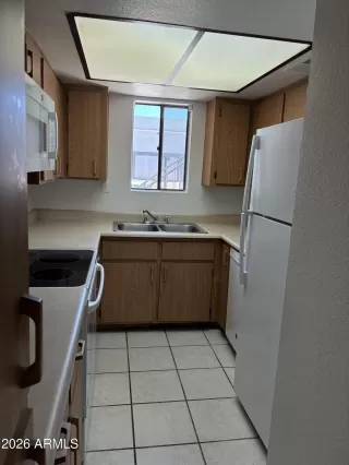 Photo #6: 7036584 Listing