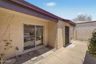 Photo #5: 7036706 Listing