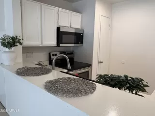 Photo #5: 7037030 Listing 