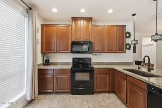 Photo #1: 7037165 Listing 