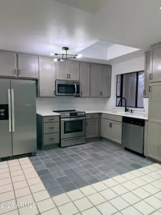 Photo #2: 7037168 Listing 