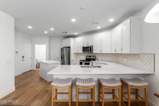 Photo #2: 7037198 Listing 