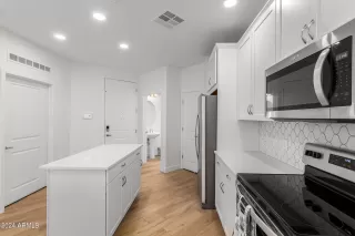 Photo #6: 7037198 Listing 