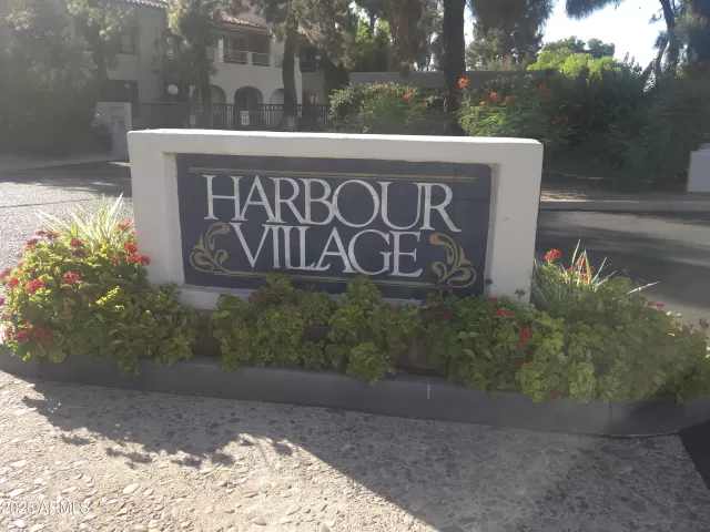 MLS: 7037594 Condo For Sale