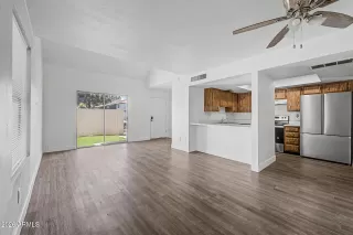 Photo #5: 7037927 Listing 