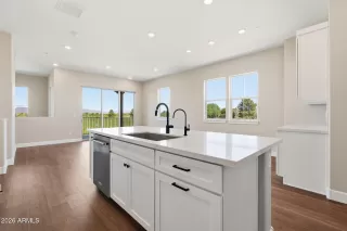 Photo #5: 7037970 Listing 