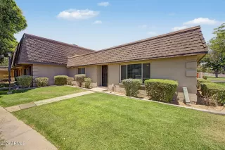 More Details about MLS # 7038114 : 1733 E ELLIS DRIVE