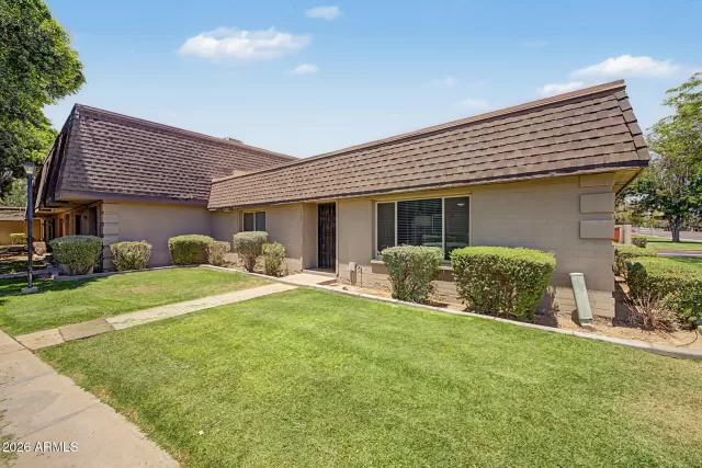 MLS: 7038114 Condo For Sale