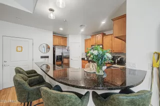 Photo #3: 7038261 Listing