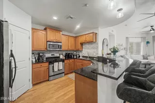 Photo #5: 7038261 Listing