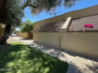 Photo #3: 7038404 Listing