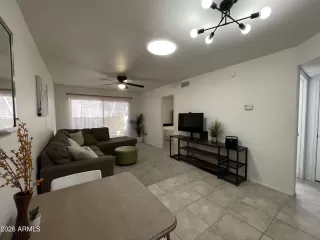 Photo #6: 7038404 Listing