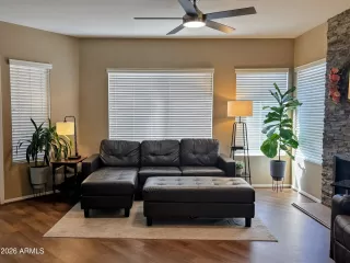 Photo #2: 7038491 Listing