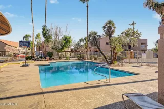 Photo #6: 7038496 Listing