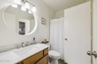 Photo #5: 7038599 Listing