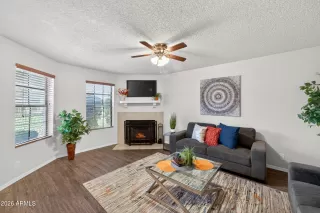 Photo #5: 7038698 Listing