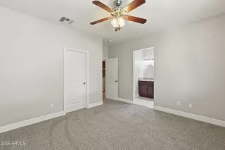 Photo #4: 7038843 Listing