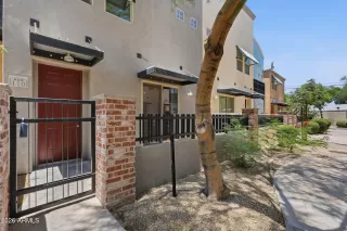 Photo #6: 7038843 Listing