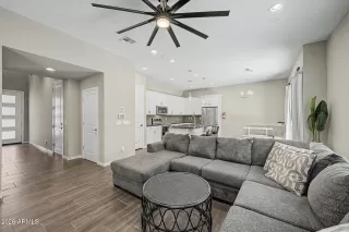 Photo #5: 7038885 Listing