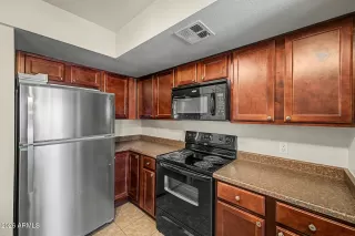 Photo #5: 7039095 Listing