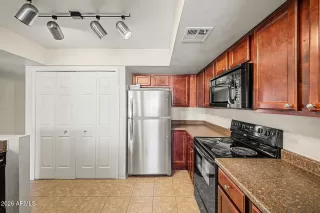 Photo #6: 7039095 Listing