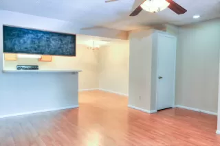 Photo #5: 7039616 Listing
