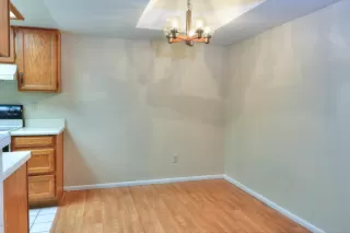 Photo #6: 7039616 Listing