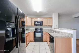 Photo #5: 7039816 Listing