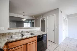 Photo #6: 7039816 Listing