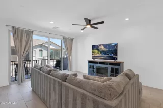 Photo #6: 7039834 Listing