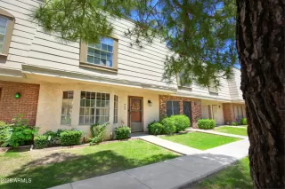 Photo #5: 7039951 Listing