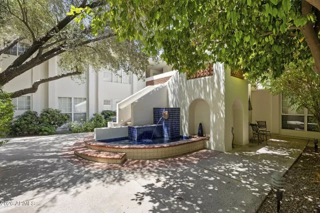 MLS: 7039998 Condo For Sale