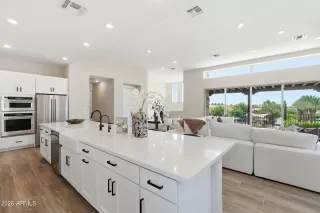 Photo #5: 7040165 Listing