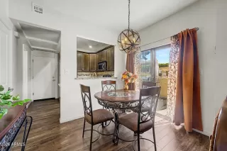 Photo #5: 7040221 Listing