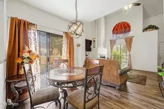 Photo #6: 7040221 Listing