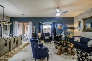 Photo #3: 7040243 Listing
