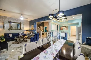 Photo #5: 7040243 Listing