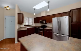Photo #5: 7040640 Listing