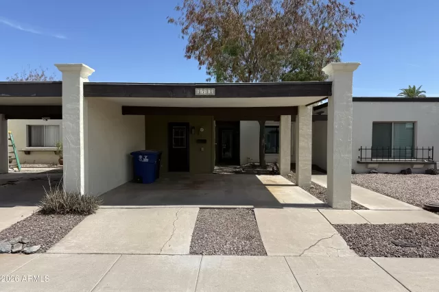 MLS: 7040851 Condo For Sale