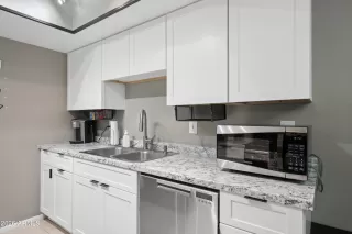 Photo #4: 7041014 Listing 