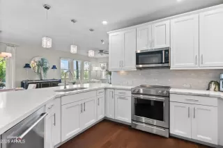 Photo #2: 7041033 Listing