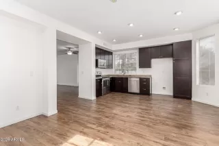 Photo #6: 7041090 Listing 